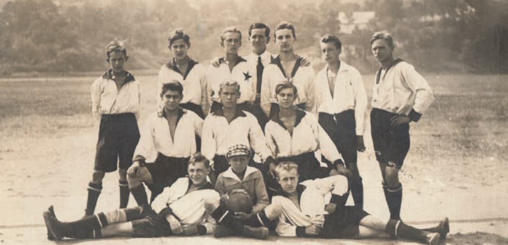 Dorost SK Hranice, týmová fotografie z roku 1922